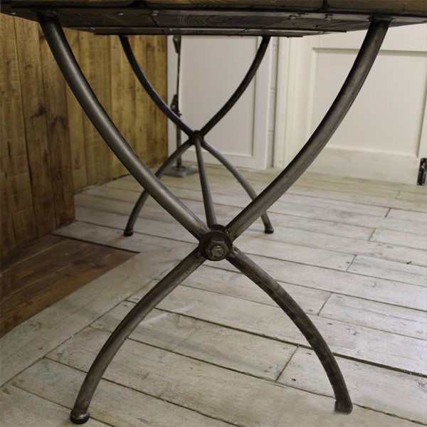 Roman Curved Cross Table Under Frame End 710mm | Metal | Rugged London